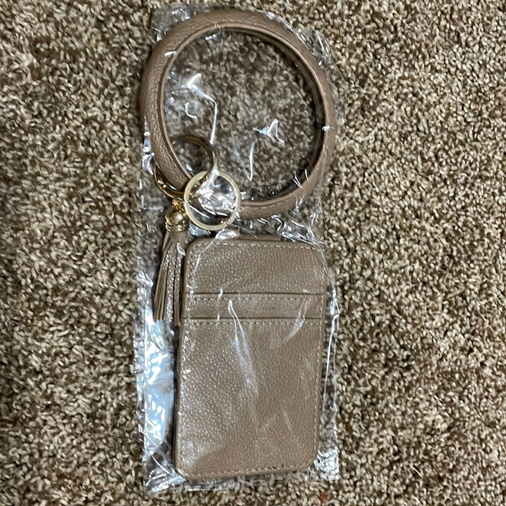 Wallet bracelet